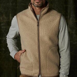 The Normal Brand Highland Fleece Vest in Oat Men's Medium NWT
